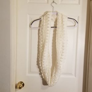 Steve madden white  infinity scarf